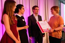bap-Preis Politische Bildung zum Thema „Wir müssen reden!“ — 3. Juni in Berlin